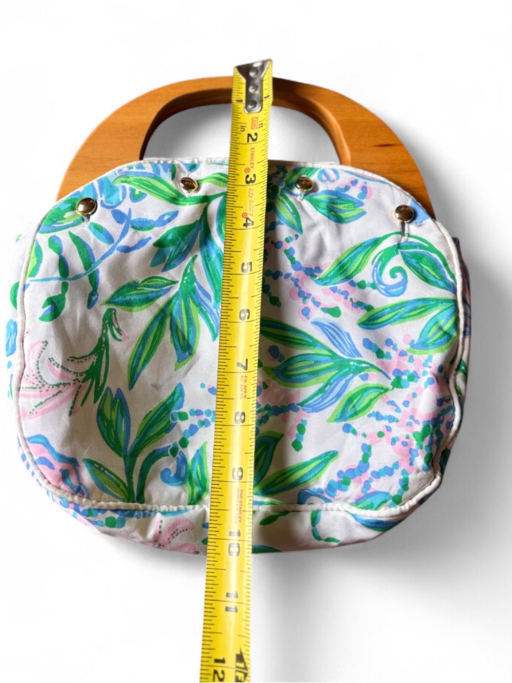 Lilly Pulitzer Reversible Bermuda Bag Wood Handle Resort White Seersucker - Picture 6 of 7
